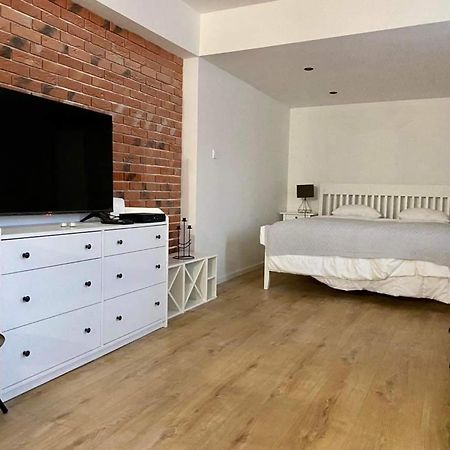 Brick Apartment 日利纳 外观 照片